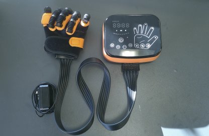 Robot Training Glove