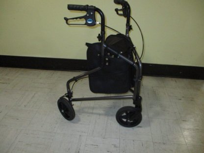 Rollator three wheeled
