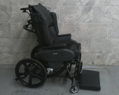 Broda Synthesis Tilt Recliner