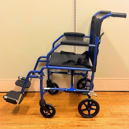 TRANSPORT WHEELCHAIR