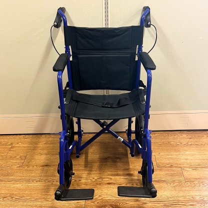 TRANSPORT WHEELCHAIR