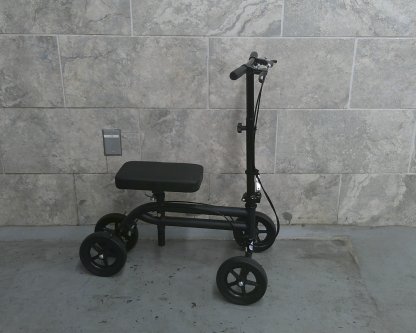 knee walker