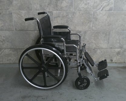 Manual Wheelchair 18x16
