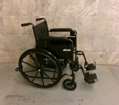 Manual Wheelchair 18x16