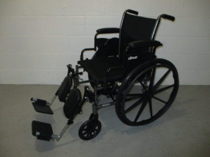 Manual wheelchair 18"x16"