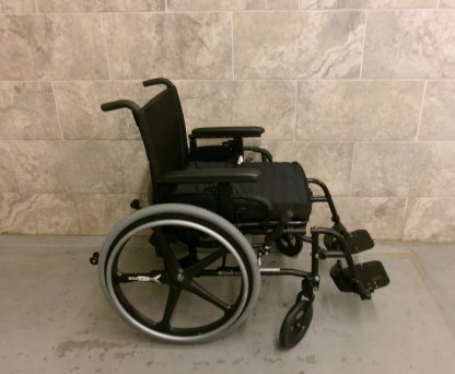 Manual Wheelchair 20x21