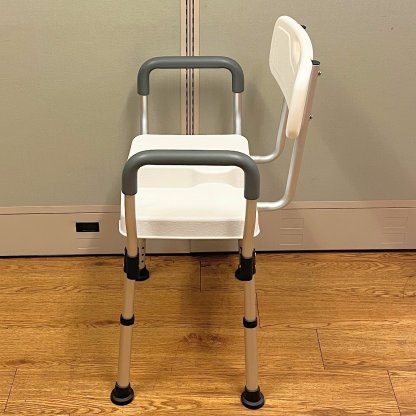 SHOWER CHAIR WITH BACK AND ARMS