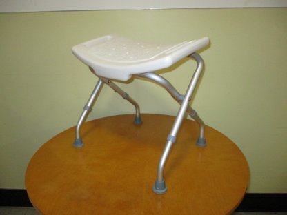 Tub seat No back No arms