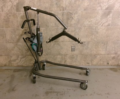Manual Lift with Sling