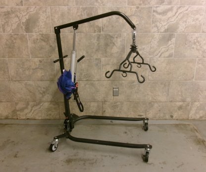 Manual sling lift