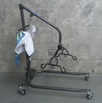 Manual Lift with Sling