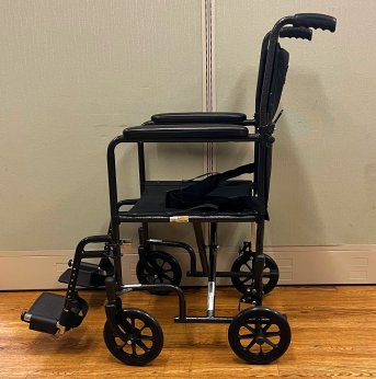 TRANSPORT WHEELCHAIR
