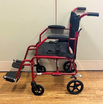 TRANSPORT WHEELCHAIR