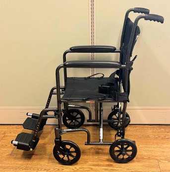 TRANSPORT WHEELCHAIR