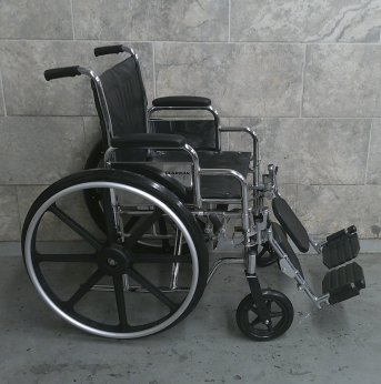 Manual Wheelchair 18x16