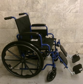 Manual Wheelchair 18x16