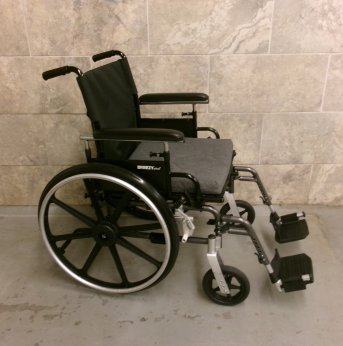 Manual Wheelchair 20x18