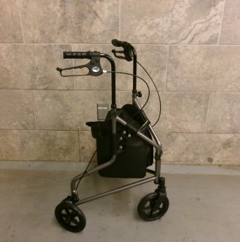 3 wheel rollator