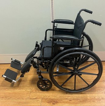 MANUAL WHEELCHAIR