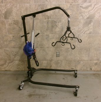 Manual sling lift